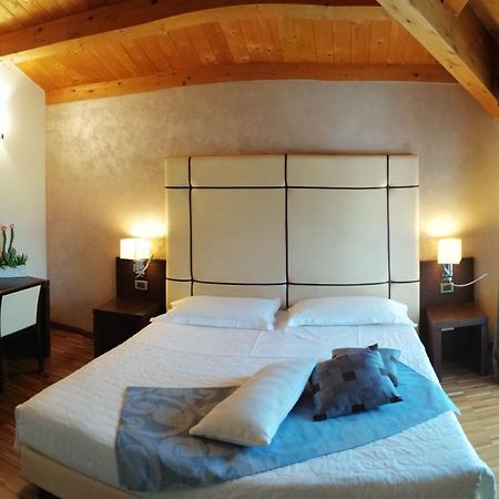 Albergo Minuetto Adria Bagian luar foto
