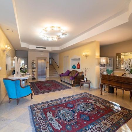 Albergo Minuetto Adria Bagian luar foto