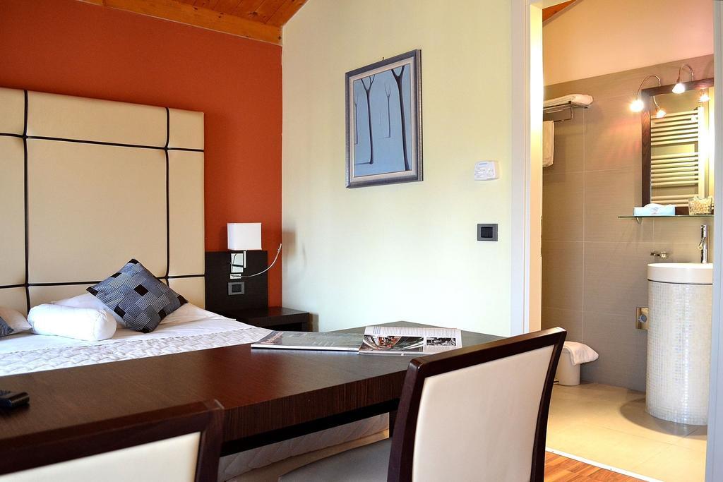 Albergo Minuetto Adria Bagian luar foto