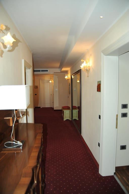 Albergo Minuetto Adria Bagian luar foto