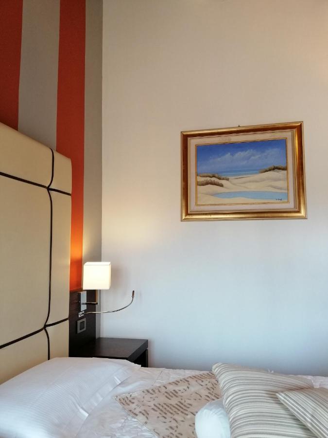 Albergo Minuetto Adria Bagian luar foto