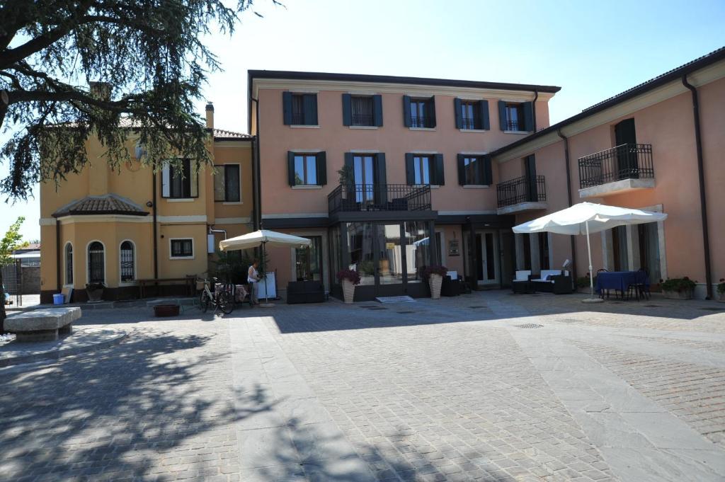 Albergo Minuetto Adria Bagian luar foto
