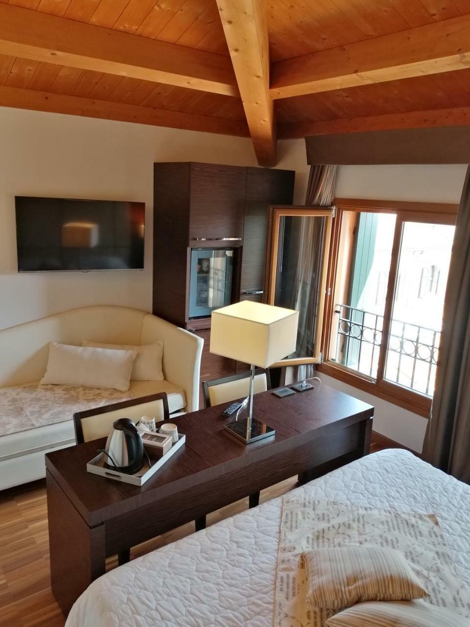 Albergo Minuetto Adria Bagian luar foto
